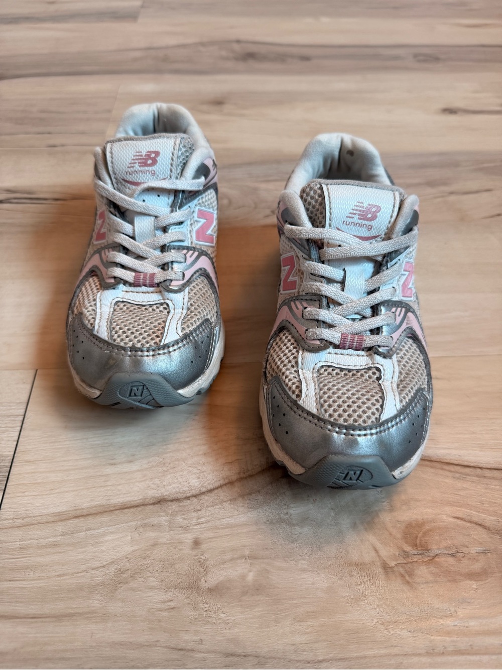 New balance sneakers for girls